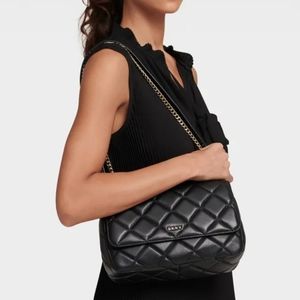 New DKNY LARA LARGE QUILTED SHOULDER BAG.   26
